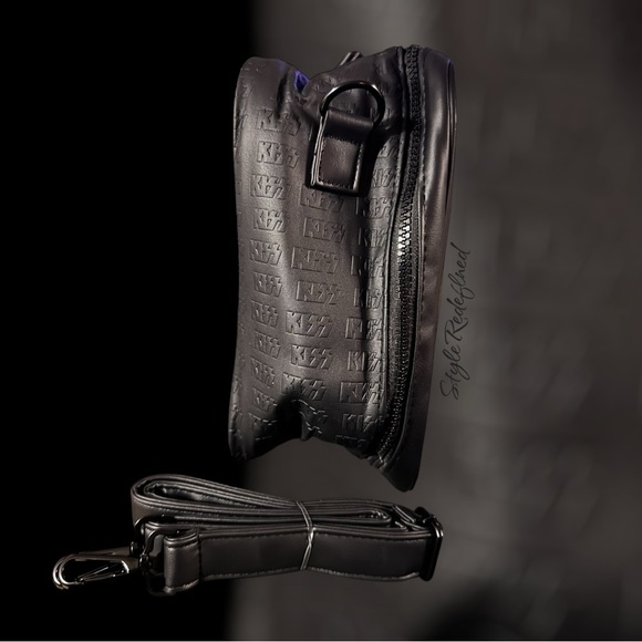 NWT KISS x Glamite Lenticular Motion Makeup Bag - Picture 5 of 9